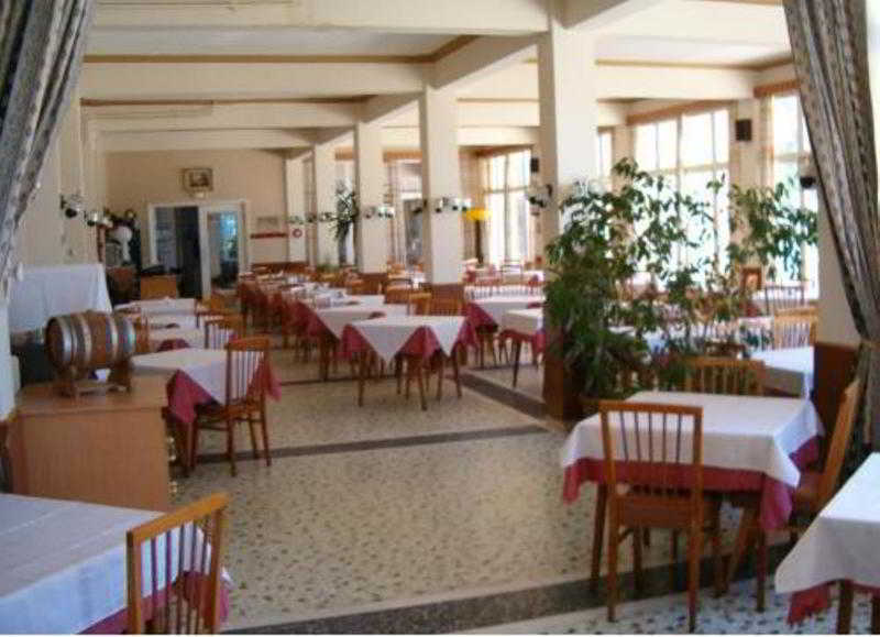 Nireus Hotel Nea Makri Ngoại thất bức ảnh